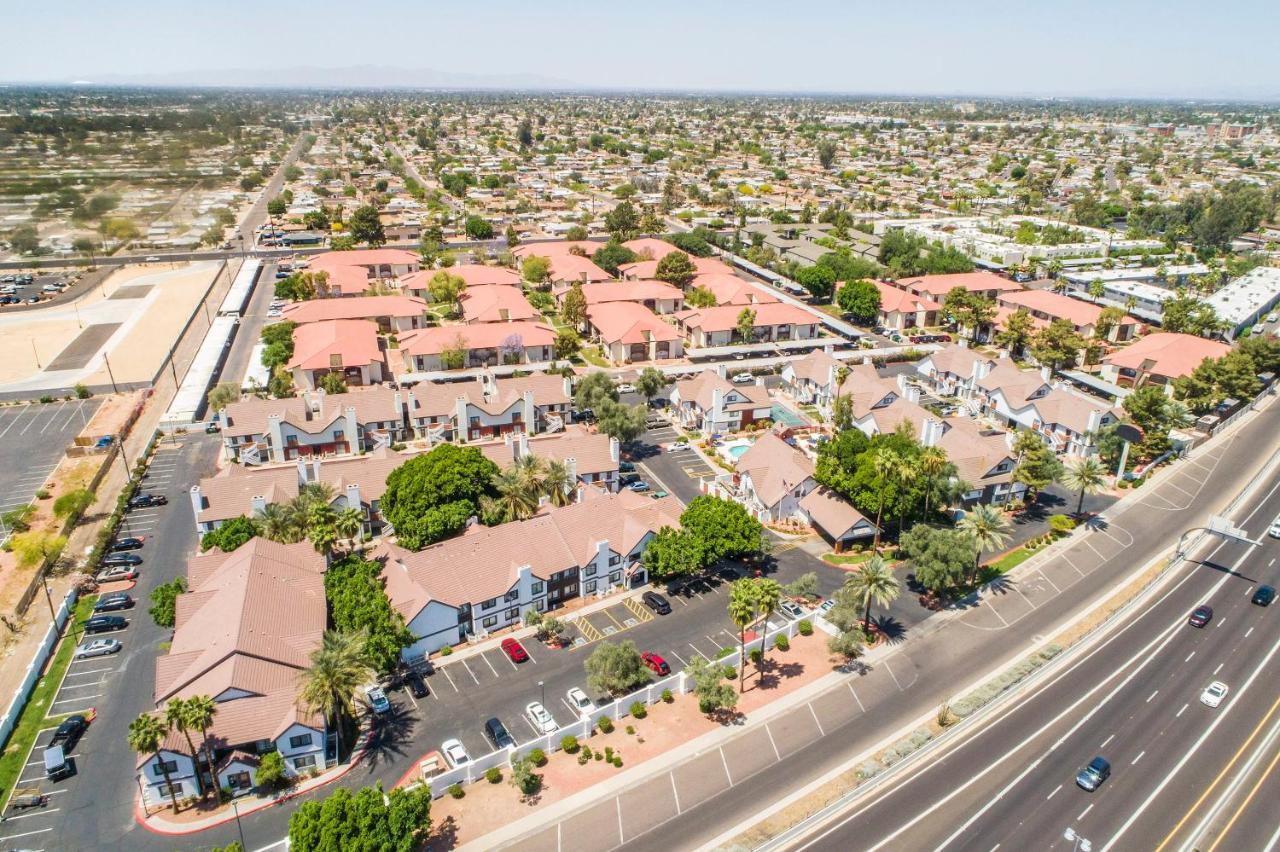Metro Phx Downstairs Studio Sleeps 4 Ada Accessible 피닉스 외부 사진