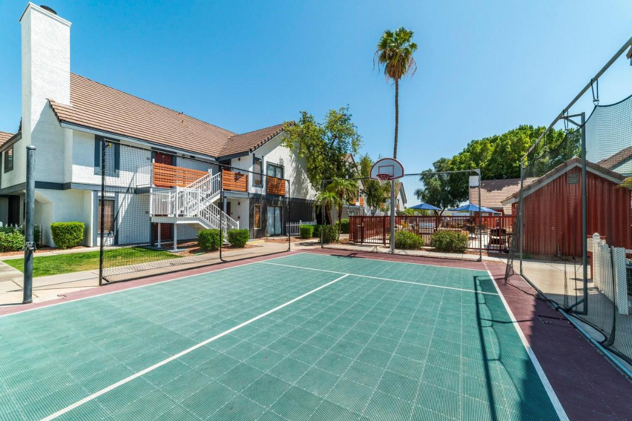 Metro Phx Downstairs Studio Sleeps 4 Ada Accessible 피닉스 외부 사진