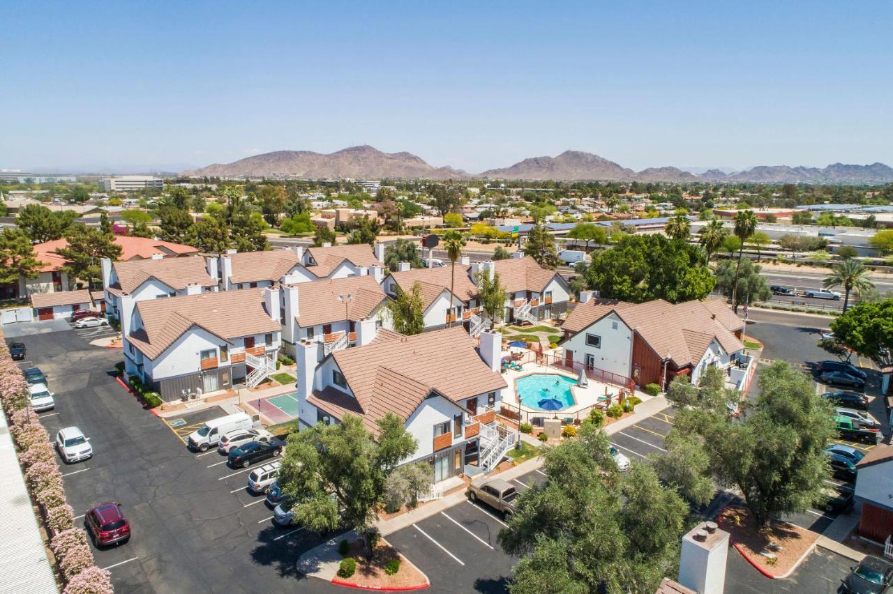 Metro Phx Downstairs Studio Sleeps 4 Ada Accessible 피닉스 외부 사진
